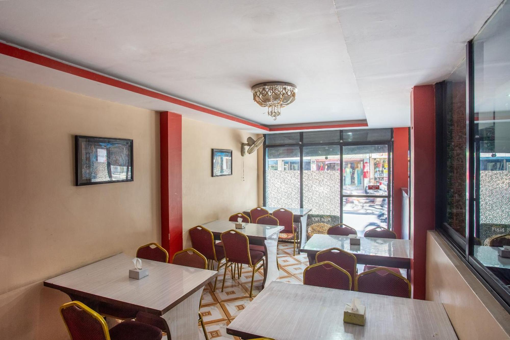 Oyo 808 Hotel Om Ganapati Pvt Ltd Káthmándú Exteriér fotografie